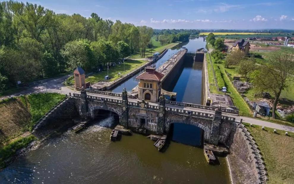 Dum V Podzamci Apartment Melnik Bagian luar foto