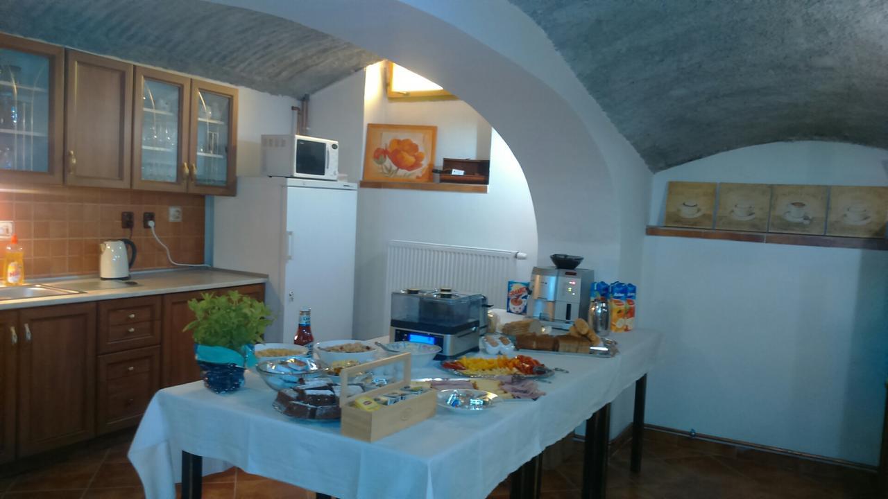 Dum V Podzamci Apartment Melnik Bagian luar foto